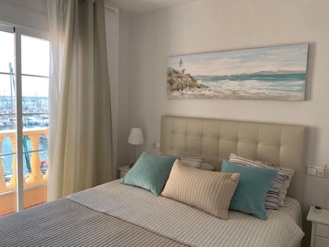 Apartamento Marina Port Sea View ตอร์เรเวียคา ภายนอก รูปภาพ