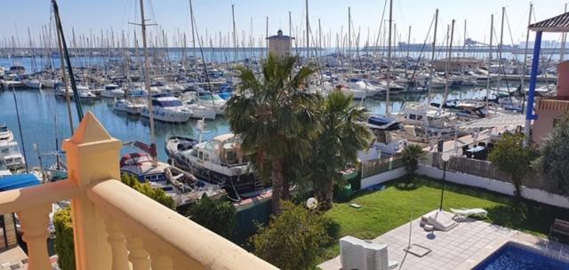 Apartamento Marina Port Sea View ตอร์เรเวียคา ภายนอก รูปภาพ
