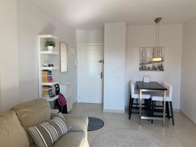 Apartamento Marina Port Sea View ตอร์เรเวียคา ภายนอก รูปภาพ